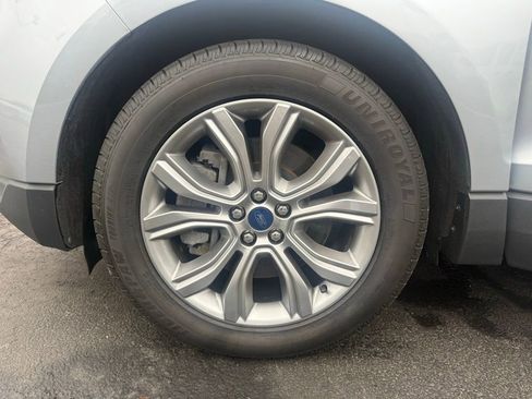 Used 2022 Ford Edge Titanium AWD/4WD image 9