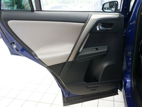Used 2015 Toyota RAV4 XLE AWD/4WD image 42