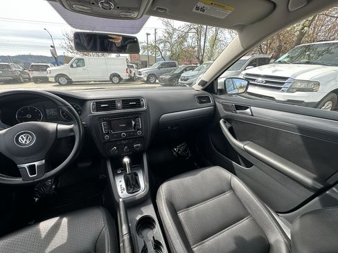 Used 2014 Volkswagen Jetta TDI FWD image 31