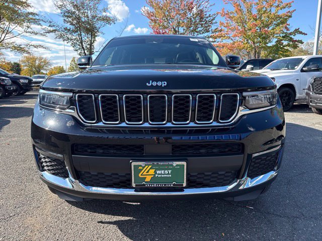 Used 2023 Jeep Grand Cherokee L Limited AWD/4WD image 2