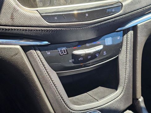 Used 2021 Cadillac XT5 Premium Luxury AWD/4WD image 34