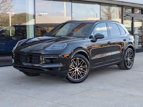 New 2026 Porsche Cayenne image 1
