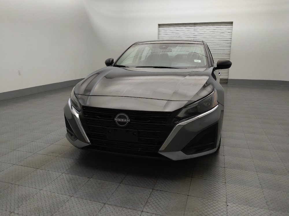 Used 2024 Nissan Altima 2.5 SV FWD image 15