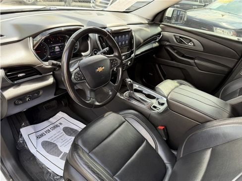 Used 2020 Chevrolet Traverse Premier FWD image 18