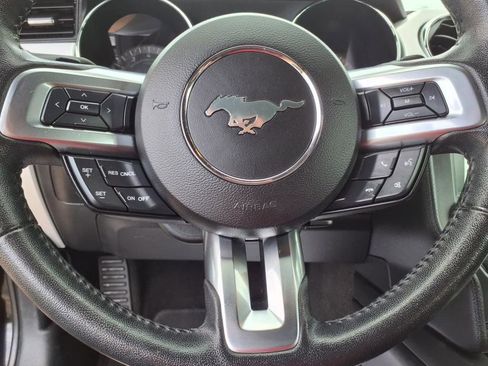 Used 2017 Ford Mustang Premium image 15
