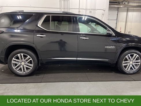 Used 2022 Chevrolet Traverse High Country image 10