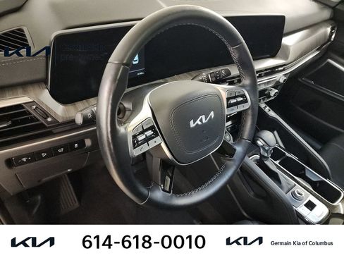Used 2025 Kia Telluride EX w/ EX Captain's Chair Package image 18