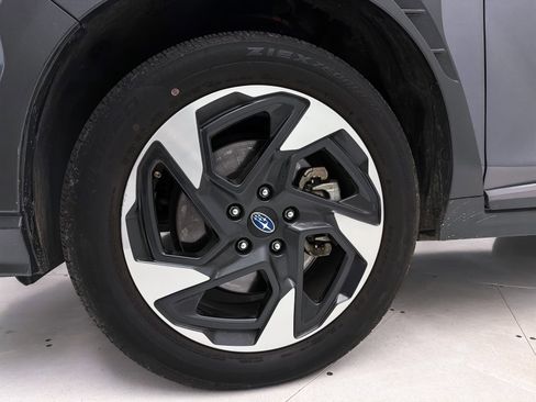 Used 2024 Subaru Crosstrek 2.5i Limited w/ Crosstrek Mirror Package image 16