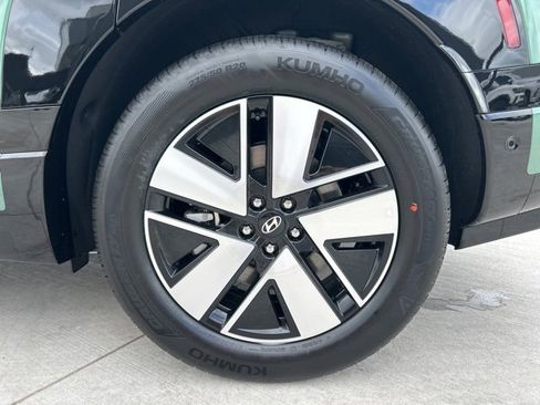 New 2026 Hyundai Ioniq 9 SEL image 9