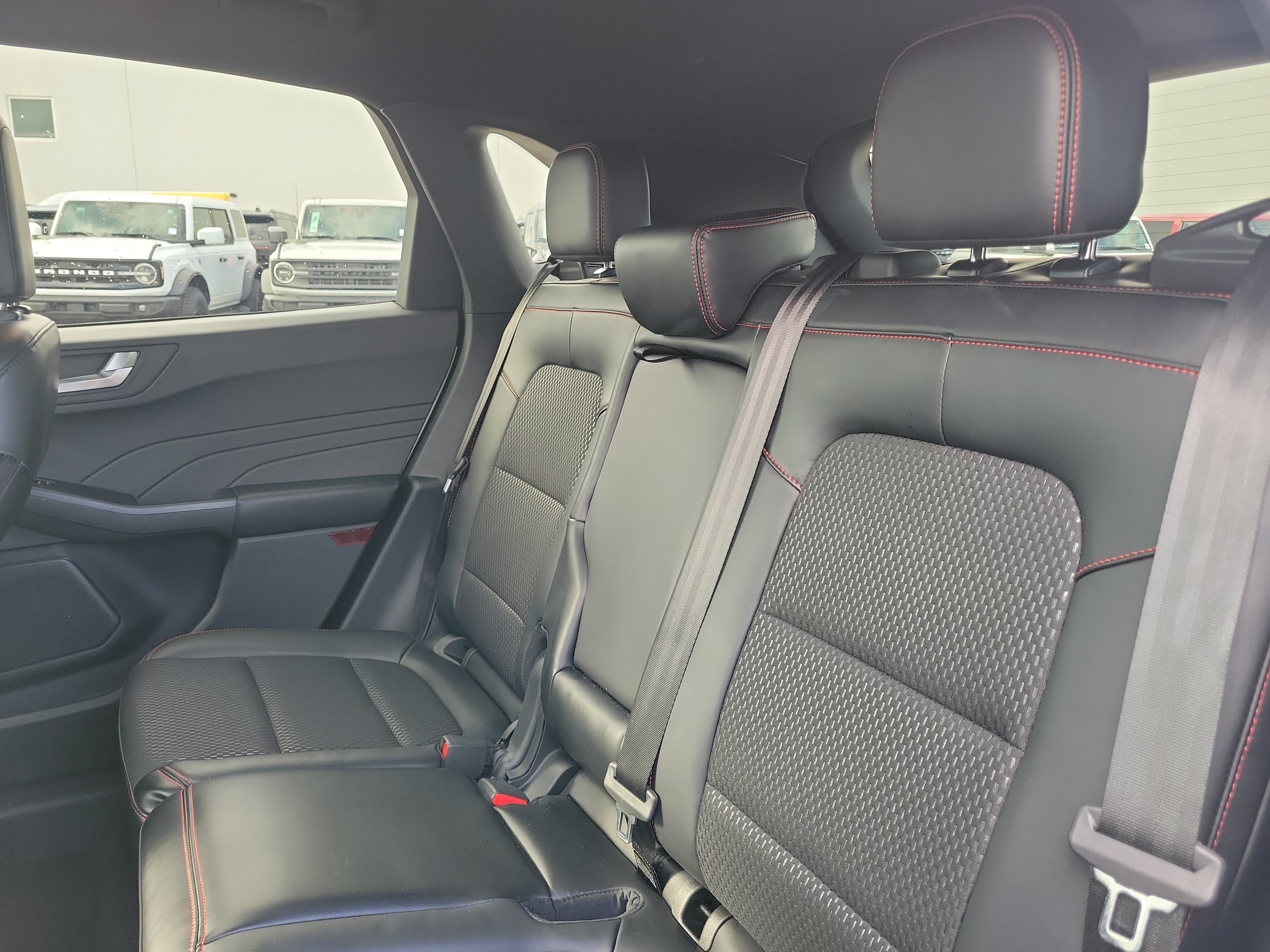 Used 2024 Ford Escape ST-Line w/ Tech Pack #1 FWD image 16