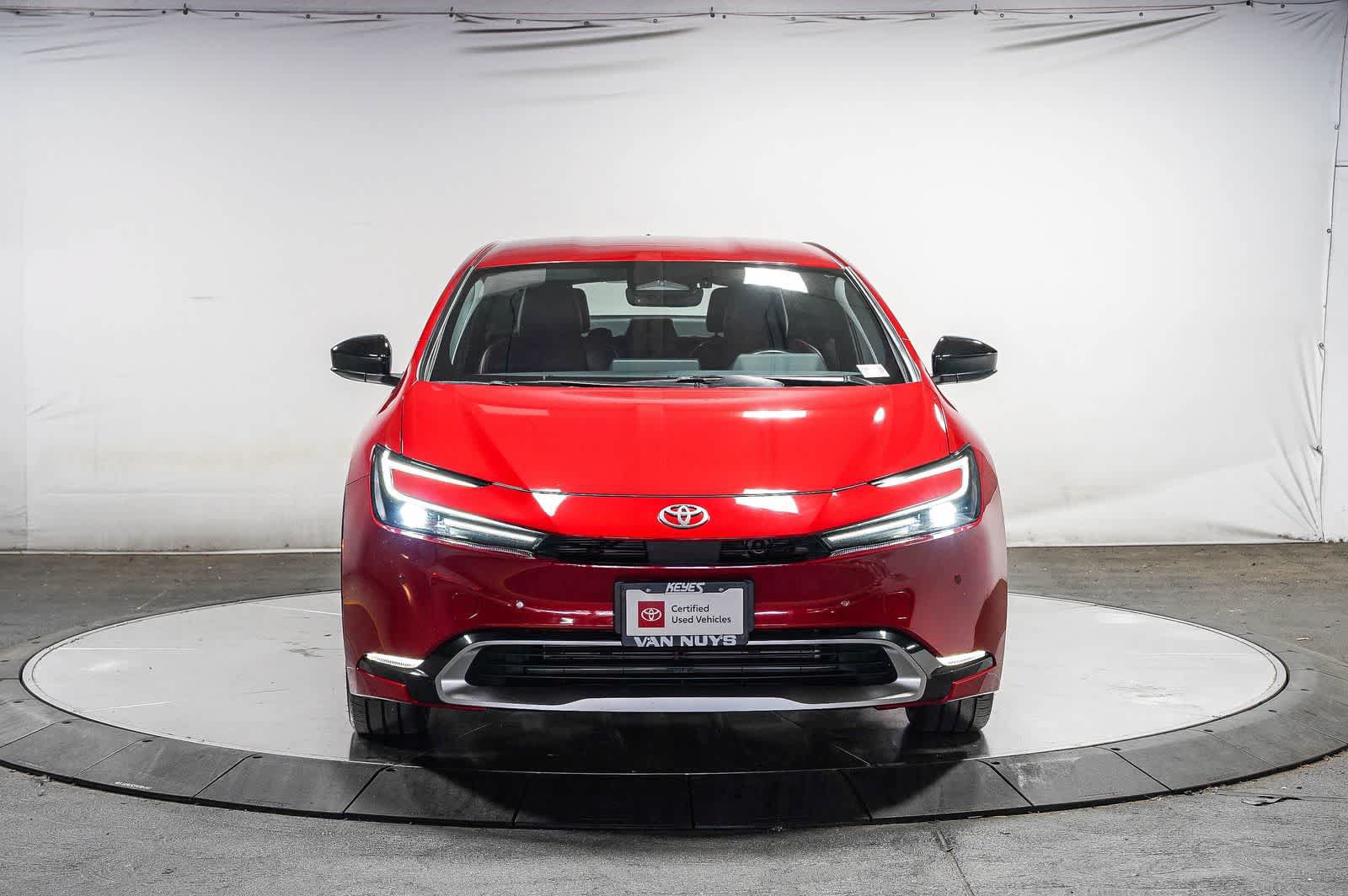 Certified 2026 Toyota Prius Plug-In Hybrid FWD image 6