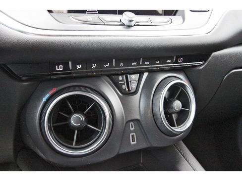 Used 2021 Chevrolet Blazer LT image 28