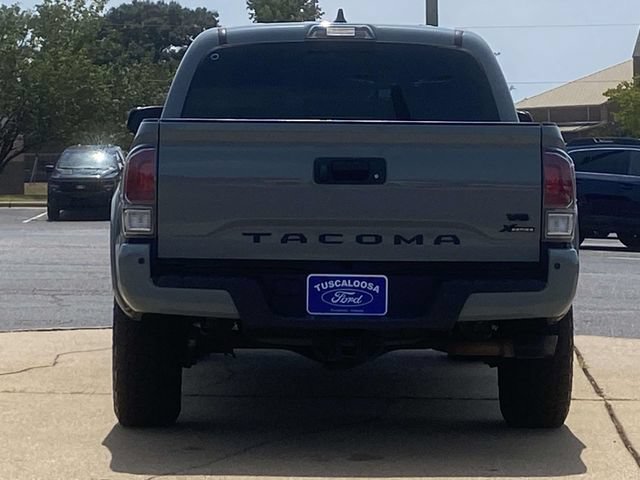 Used 2022 Toyota Tacoma TRD Sport w/ Technology Package AWD/4WD image 4