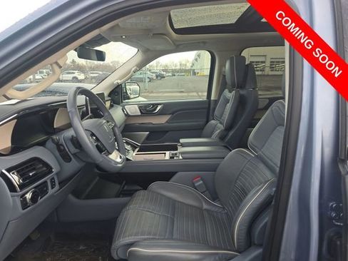 Used 2019 Lincoln Navigator Black Label w/ Cargo Package AWD/4WD image 6