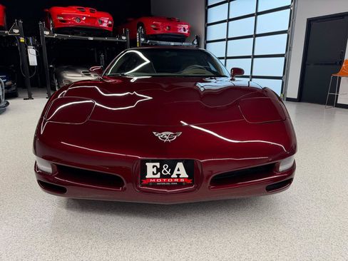 Used 2003 Chevrolet Corvette Coupe w/ Preferred Equipment Group RWD image 21