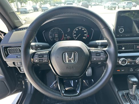 Used 2023 Honda Civic Sport image 18