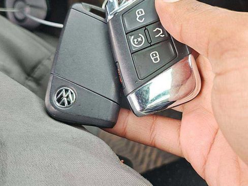 Used 2023 Volkswagen Atlas SE w/ Panoramic Sunroof Package image 19