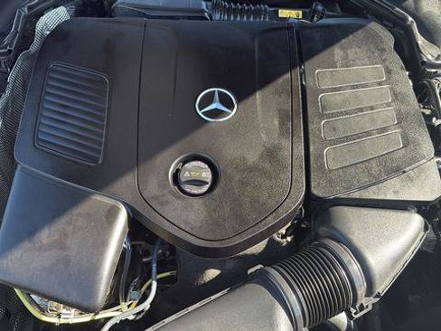 Used 2025 Mercedes-Benz C 300 Sedan image 31