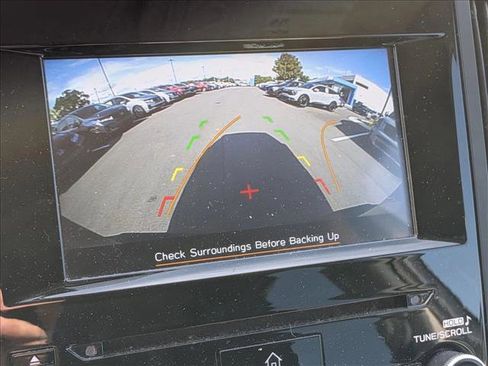 Used 2019 Subaru Forester Premium AWD/4WD image 12