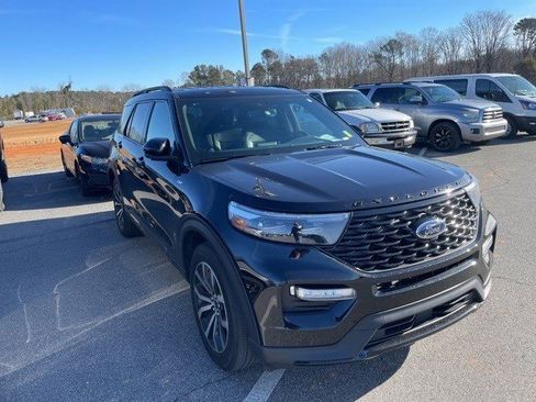 Used 2023 Ford Explorer ST-Line w/ Class IV Trailer Tow Package image 2