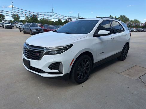 Used 2023 Chevrolet Equinox RS FWD image 3