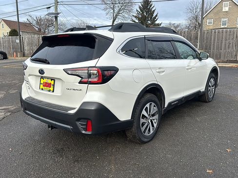 Used 2021 Subaru Outback Premium image 7
