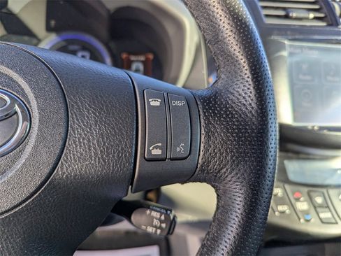 Used 2013 Toyota RAV4 EV image 16