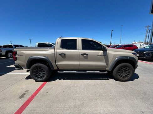 Used 2024 Chevrolet Colorado Trail Boss w/ Advanced Trailering Package AWD/4WD image 4