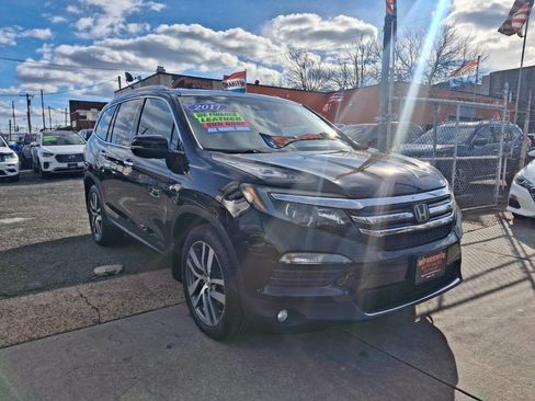 Used 2017 Honda Pilot Elite image 6