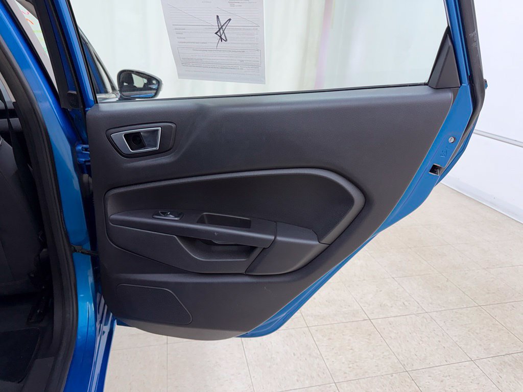 Used 2015 Ford Fiesta SE FWD image 13