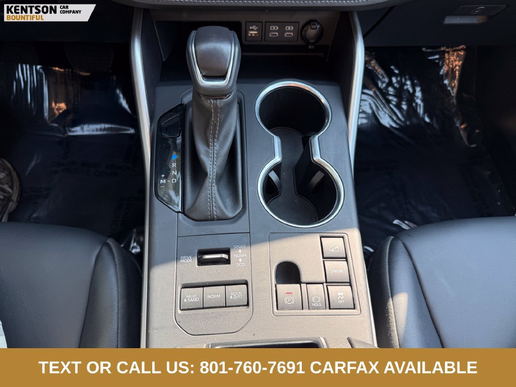 Used 2025 Toyota Highlander XLE AWD/4WD image 21