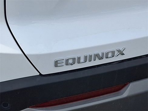 New 2026 Chevrolet Equinox LT image 5