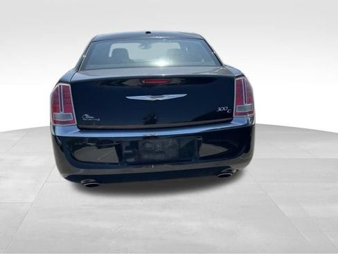 Used 2012 Chrysler 300 C w/ 19-Premium Speaker Group RWD image 6