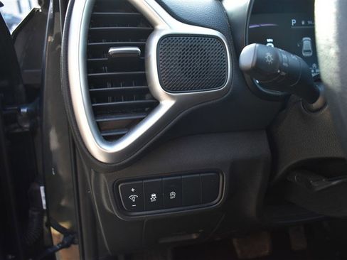 Used 2023 Kia Soul LX w/ LX Technology Package image 11