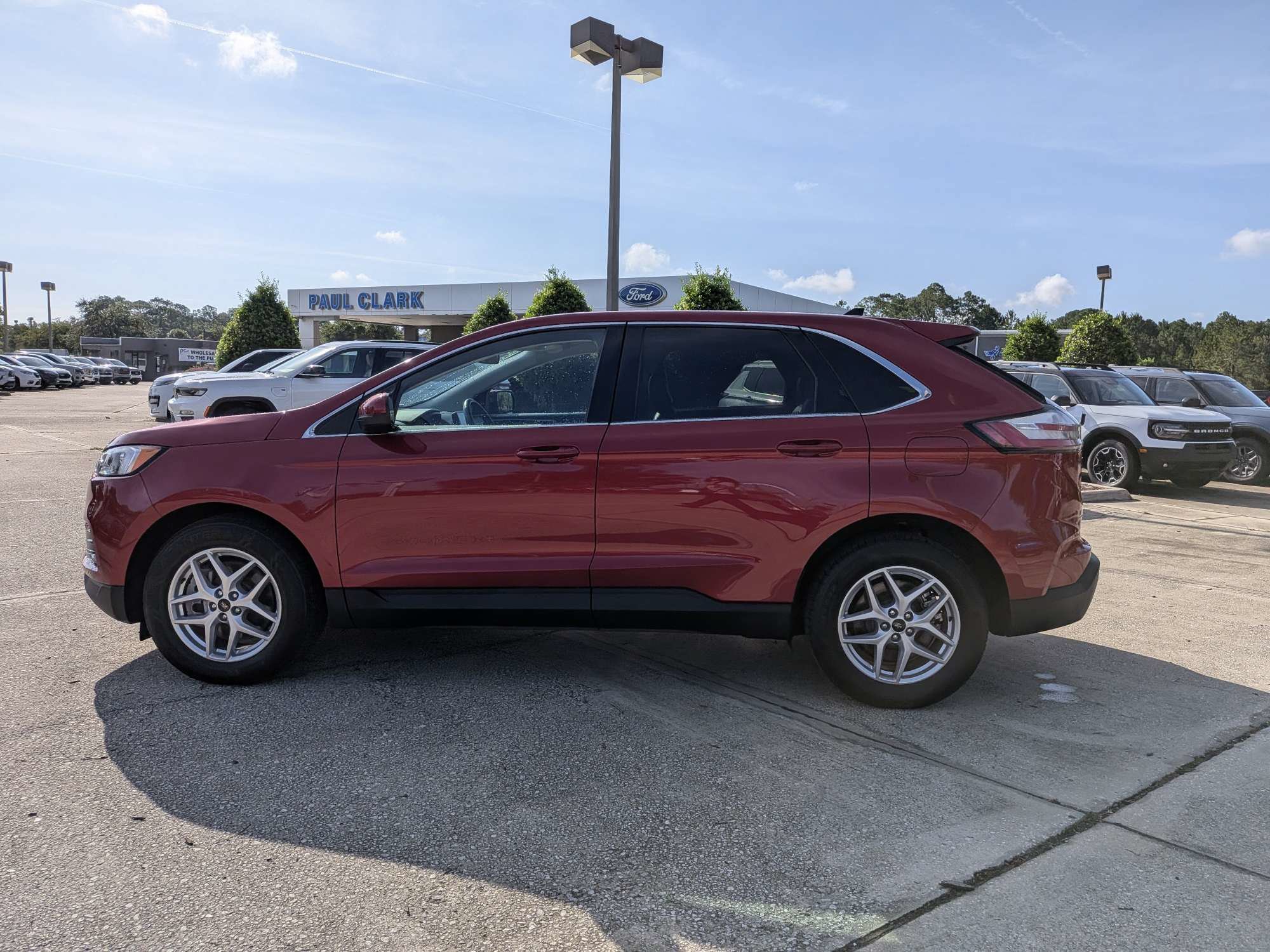 Used 2024 Ford Edge SEL AWD/4WD image 7