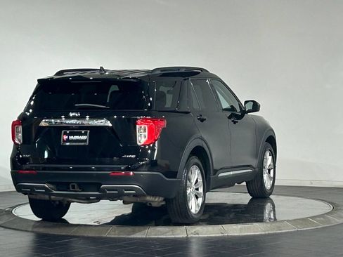 Used 2023 Ford Explorer XLT w/ Equipment Group 202A AWD/4WD image 10