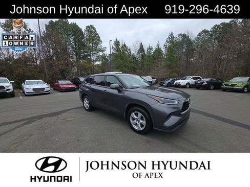 Used 2021 Toyota Highlander L image 13