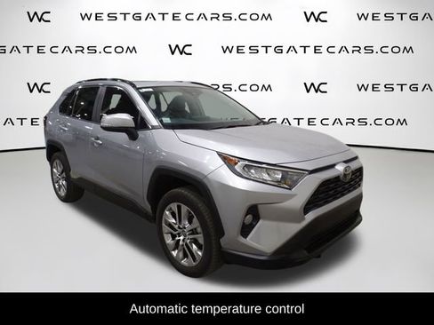 Used 2021 Toyota RAV4 XLE Premium image 2