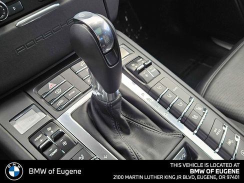 Used 2015 Porsche Macan Turbo AWD/4WD image 30