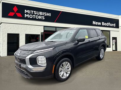New 2025 Mitsubishi Outlander ES