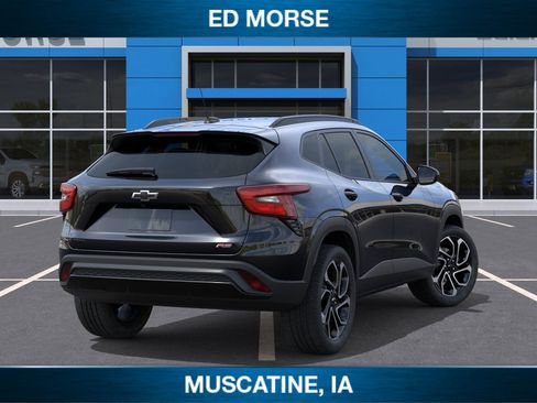 New 2026 Chevrolet Trax RS w/ Sunroof Package FWD image 4