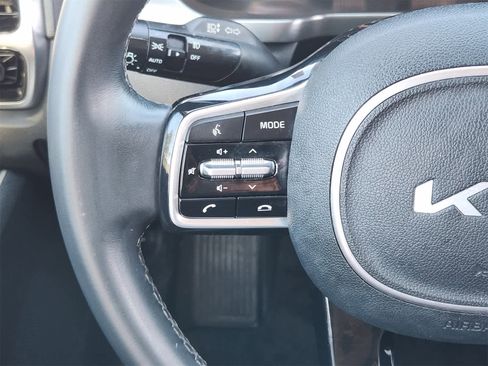 Used 2022 Kia Sorento SX image 27
