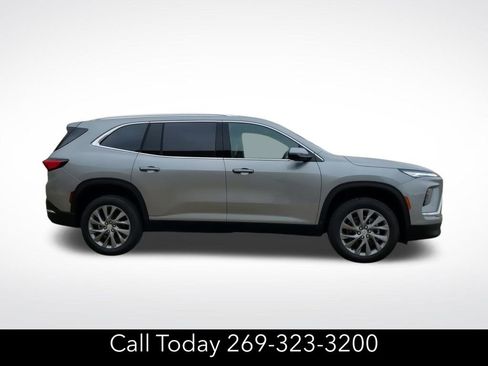 New 2025 Buick Enclave Preferred image 9