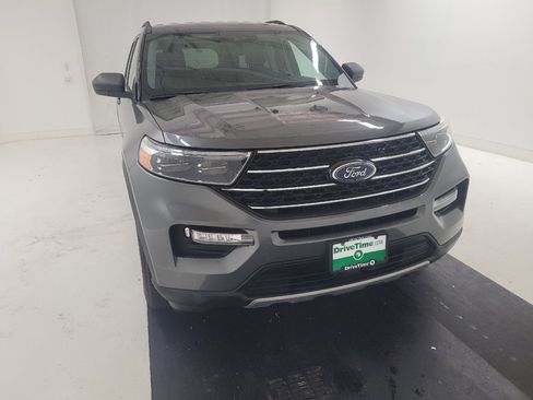 Used 2021 Ford Explorer XLT w/ Equipment Group 202A AWD/4WD image 14