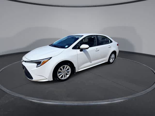 Used 2023 Toyota Corolla LE w/ LE Convenience Package FWD image 4