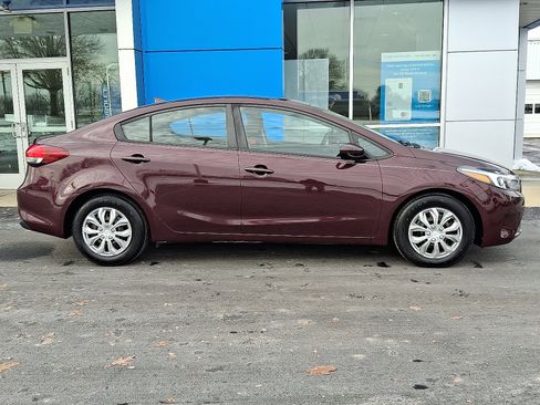 Used 2018 Kia Forte LX image 7