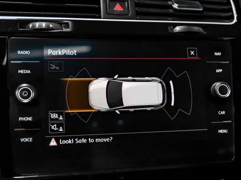Used 2019 Volkswagen GTI S FWD image 33