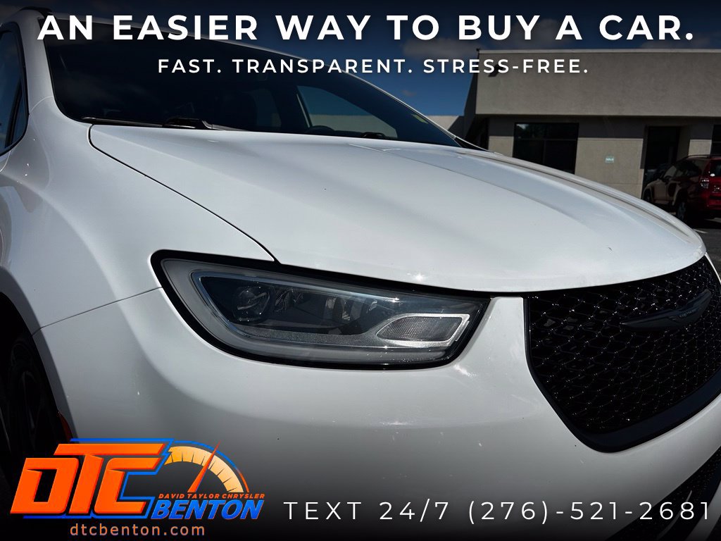 Used 2025 Chrysler Pacifica Limited FWD image 29