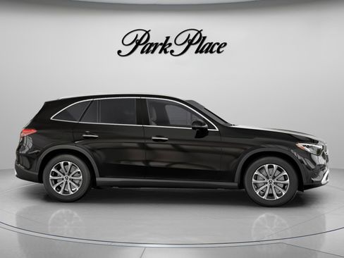 Used 2026 Mercedes-Benz GLC 300 4MATIC image 26