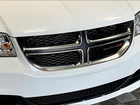 Used 2019 Dodge Grand Caravan SXT image 31